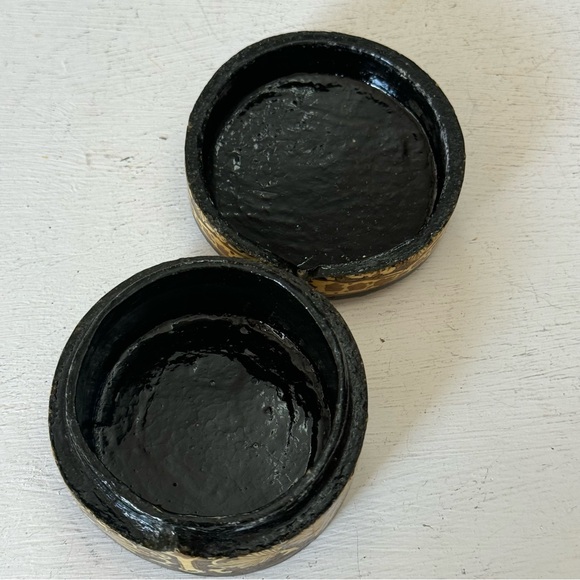 The India Craft House Kashmiri Art Paper Mache & Wood Round Trinket Box Vintage - Picture 4 of 12